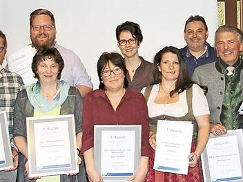 Ehrung beim Dohoga (von links): Günther Elfert, Peter Mittag, Stephan Grah, Manuel Knorr, Heidrun Mücke, Birgit Erbe, Melanie Kühn, Kerstin Pilarzyk, Domenico Salsano, Thomas Rose, Barbara Glauben-Woy, Stephan Ertl  Foto: Alexandra Kemnitzer