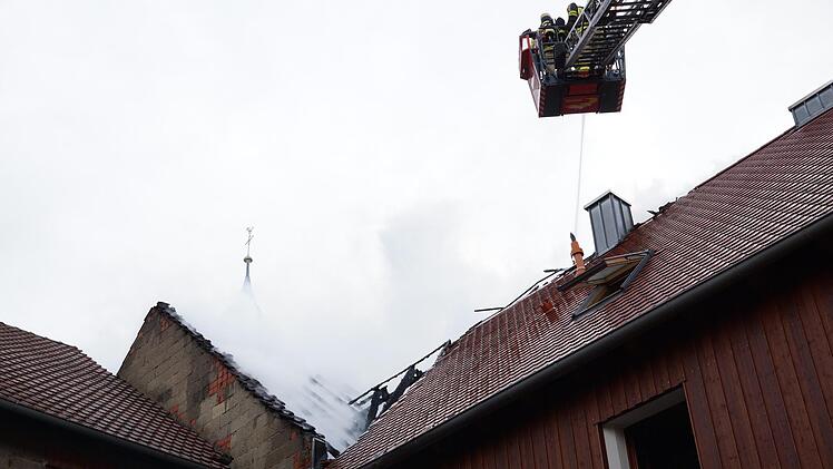 Scheunenbrand in Langendorf. Foto: Arkadius Guzy