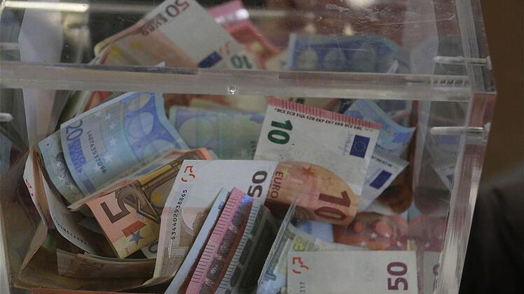 Geld wurde auch gespendet.