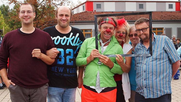 Die Klinik-Clowns Kaarla Knuffl und Beppo erfreuten die Besucher.