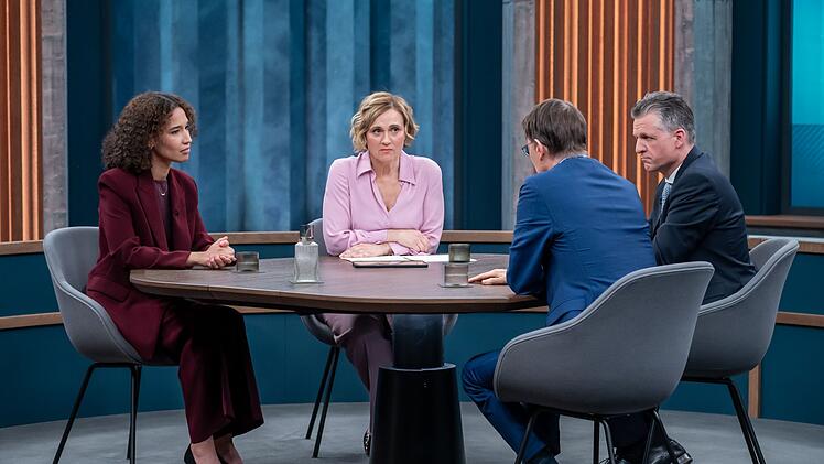 Caren Miosga (Zweiter von rechts) analysierte am Sonntagabend mit ihren G&auml;sten die Landtagswahl in Rheinland-Pfalz.