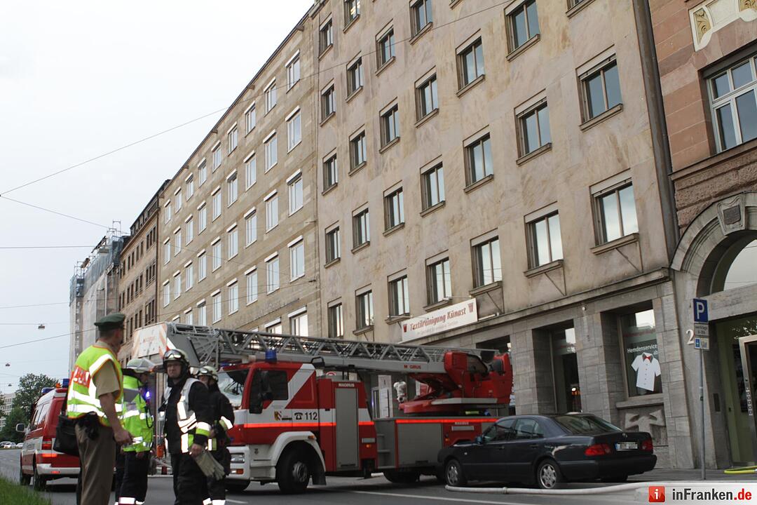 Feuerwehreinsatz nach Blitzeinschlag in Nürnberg