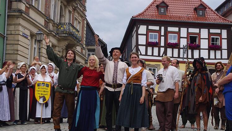 Siegessicher stellten sich die Teilnehmer vor dem Wettkampf vor. Foto: Heike Sch&uuml;lein