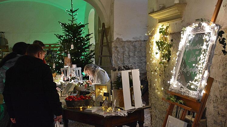 Weihnachtsmarkt in Maria Bildhausen. Hanns Friedrich