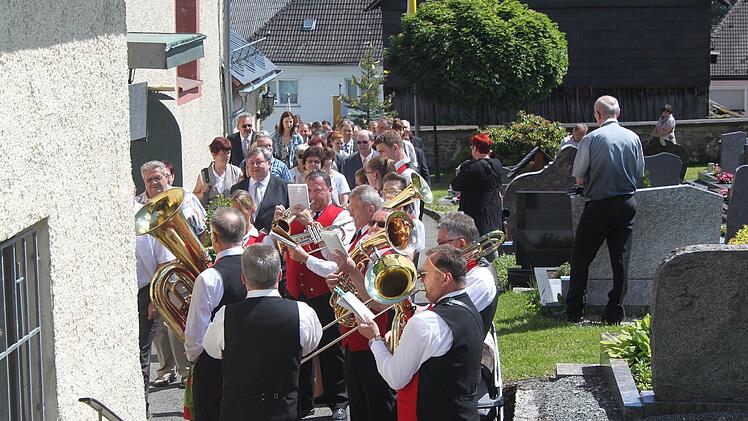 Die Blasmusik spielt auf. Foto: Veronika Schadeck