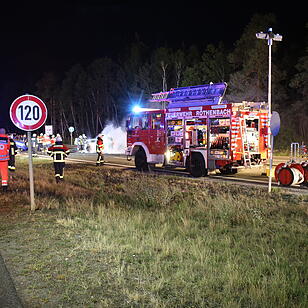 Zwei Tote, vier Schwerverletzte bei Unfall auf A3