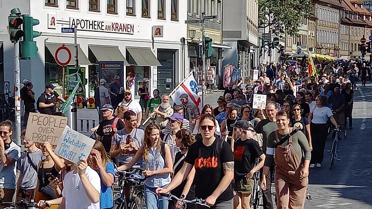 Bamberg: "Globaler Klimastreik" in Bamberg - zahlreiche Menschen demonstrieren