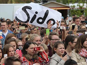 Viele hatten Transparente gemalt und gebastelt.Fotos: Matthias Hoch, Günter Flegel, Ralf Kestel