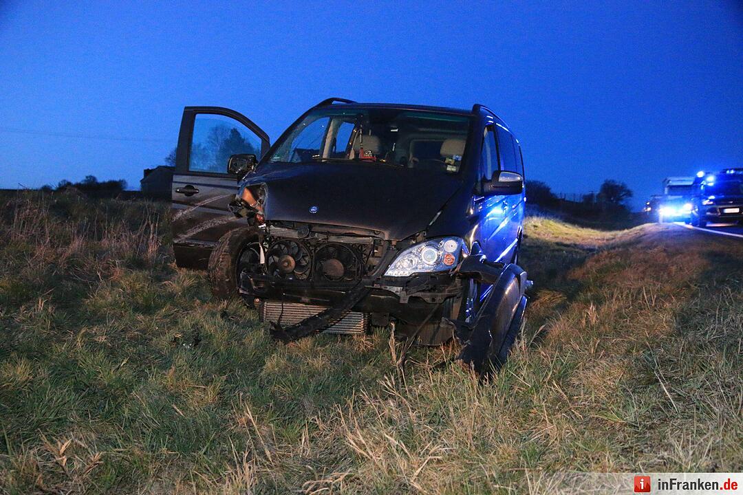 Hafenpreppach: Pkw kollidiert mit Traktor