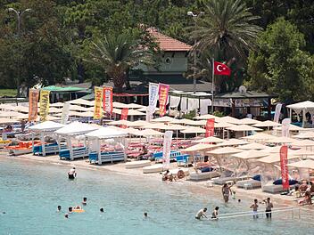 Eine 27-j&auml;hrige Mutter starb im T&uuml;rkeiurlaub. Sie hinterl&auml;sst drei kleine S&ouml;hne. Die Bereitschaft zur Hilfe ist gro&szlig;. Foto: Marius Becker, dpa
