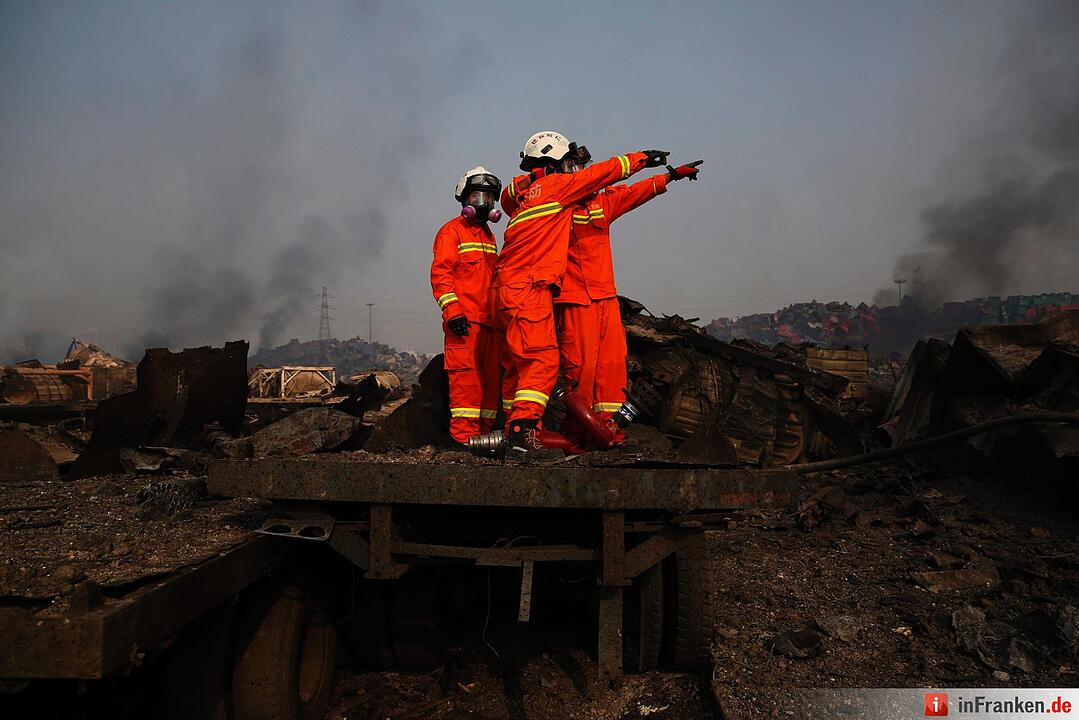 Huge explosion rocks Chinese port city of Tianjin