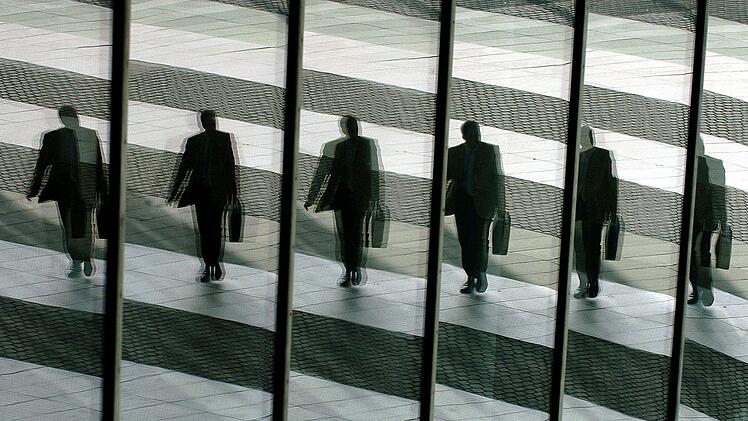 Allianz: Chefposten werden riskanter - mehr Klagen erwartet