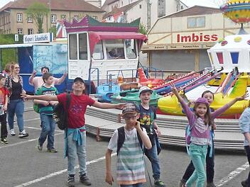 Die Sch&uuml;ler der Katharinen-Schule Fuchsstadt haben immer viel Spa&szlig; beim Volksfest. Foto: Britt Leidel