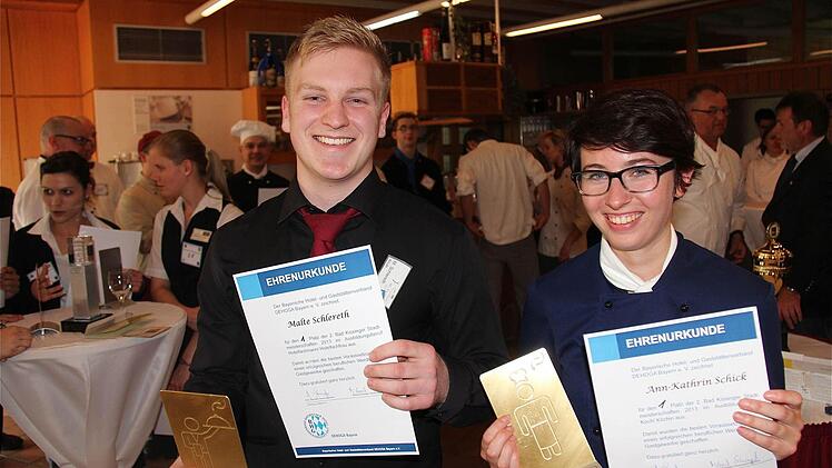 Die beiden Sieger bekamen Urkunden ... und viel Lob.