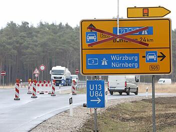 Nichts geht mehr an der B505-Anschlussstelle Pommersfelden in Richtung Bamberg.  Foto: Barbara Herbst