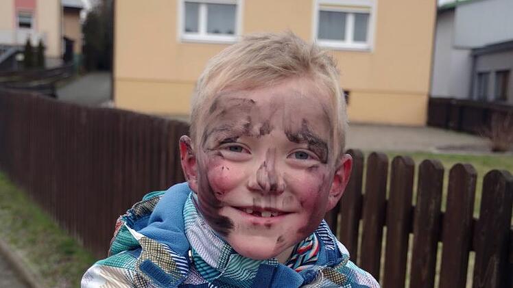 Vor den umtriebigen Pfefferern war am "Tag der unschuldigen Kinder" in Birnbaum und Neufang niemand sicher. Foto: Heike Schülein