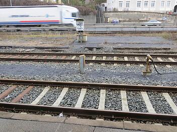 Die Wiederherstellung der fußläufigen Anbindung an die Unterführung ist eine Voraussetzung für den Alternativvorschlag der Bahn. Fotos: Deutsche Bahn