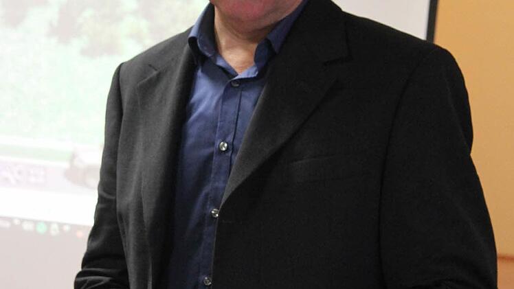 Tom Konopka vom Bund Naturschutz prangerte den enormen Landverbrauch an.