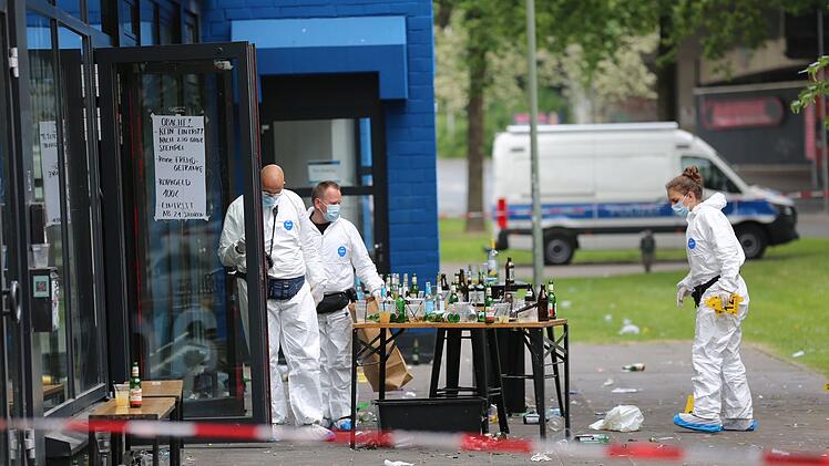 Ermittler suchen Mobiltelefone nach Angriff in Bielefeld