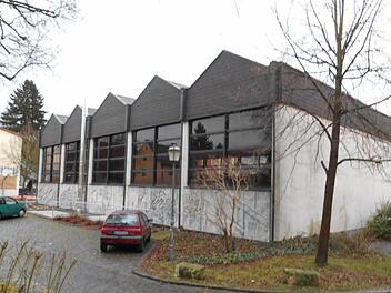 Wasser macht der in den 70ern errichtete n Turnhalle zu schaffen. Foto: Konrad Götz