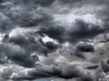 Der Sommer bleibt nur kurz - Gewitter mit Hagel und Sturmböen stehen schon wieder in den Starlöchern für die kommenden Tage. Auch Überschwemmungen sind möglich.  Symbolbild: pixabay.com
