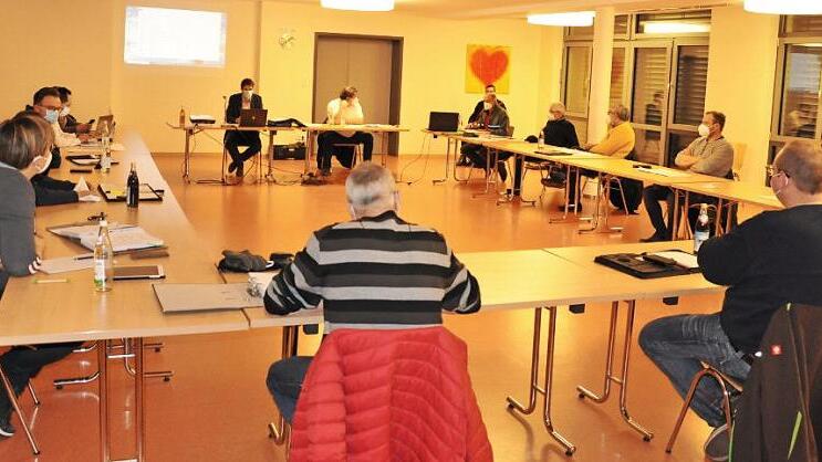 Der Gemeinderat Burgpreppach tagte am Donnerstag im katholischen Pfarrsaal unter Corona-Bedingungen.