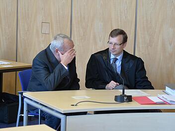 Ein ganz besonderer Tag für Anwalt Felix Leyde (rechts): Er wurde in der Verhandlungspause Vater der kleinen Clara. Fotos: Ronald Rinklef/CT-Archiv