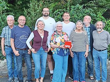 Die Kandidatinnen und Kandidaten von SPD und Ökologen für die Gemeinderatswahl in Poxdorf (v. l.): Helmut Seidel, Günter Marquardt, Gisela Marquardt, Sebastian Purfarth, Wilmya Zmmermann, Matthias Roppel, Loni Kintopp, Horst Braukmeier und Andreas...