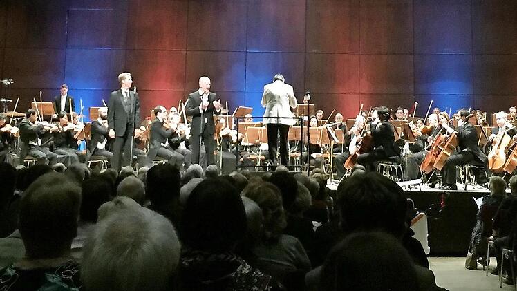 Glanzvoller Neujahrsstart mit den Hofer Symphonikern Fotos: Andrea Meissner