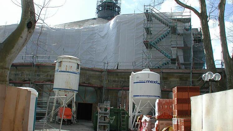 Von 1998 bis 2005 wurde das Gebäude innen und außen auf Vordermann gebracht.
