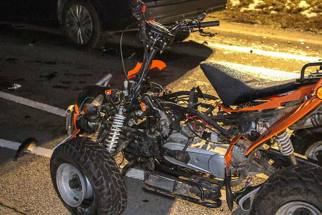 Quadfahrer und Sozia bei Frontalcrash getötet