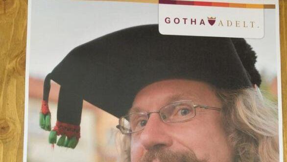 Eine besondere Ehre wurde dem Effeltricher Georg Schmidtlein zuteil, der sich als Teilnehmer in Frankenberg überraschend auf dem Werbeplakat für die 60. Europeade 2023 in Gotha entdeckt hat. Foto:  Tanja Kotz