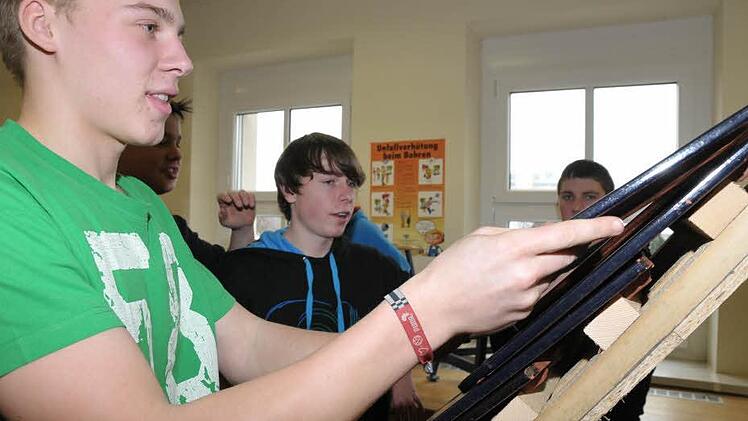 Neben Tim Schnappauf (vorne) ist Stefan Mühr begeistert bei der Sache.