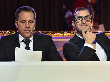 Tagesthemensprecher Arne Müller und Matthias Thumser hielten der Kommunalpolitik den Spiegel vor. Foto: Gabi Arnold