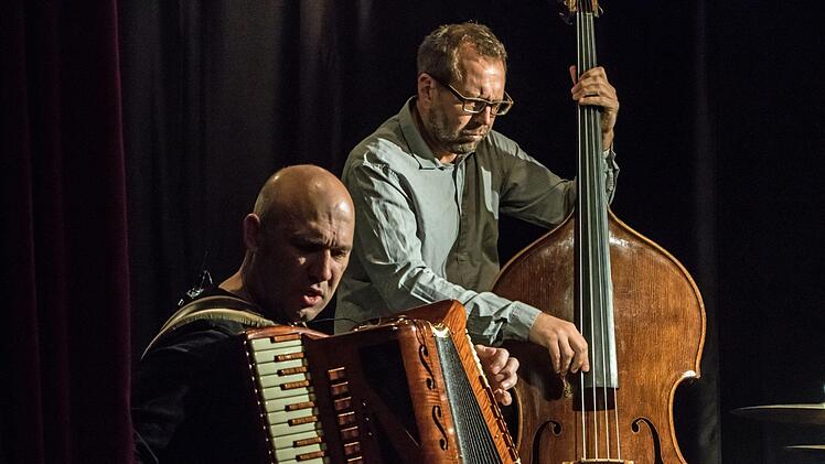 Das Trio Tango Transit gastierte in der Reihe Elsa 47 im Elsicher Dorfhaus.Foto: Jochen Berger
