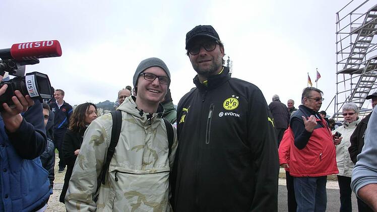 Sandro Metz mit Trainer Jürgen Klopp.