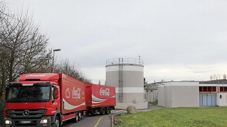 Hier sorgen Koi-Karpfen und Goldfische dafür, dass das Abwasser sauber ist: Coca-Cola in Knetzgau Foto: Barbara Herbst