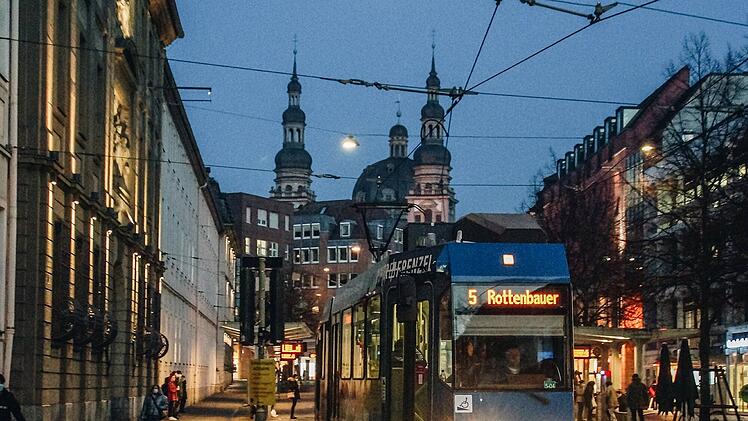 Stadt und Landkreis Würzburg: So fahren die öffentlichen Verkehrsmittel in der Silvesternacht