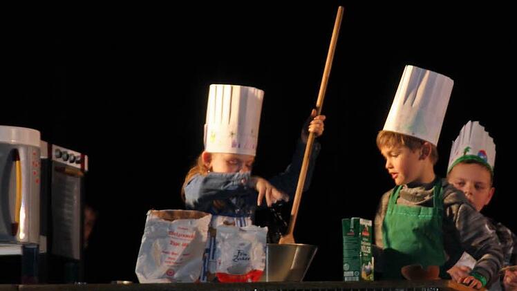 Je größer der Kochlöffel, desto besser die Weihnachtsbäckerei. Fotos: Klaus Klaschka