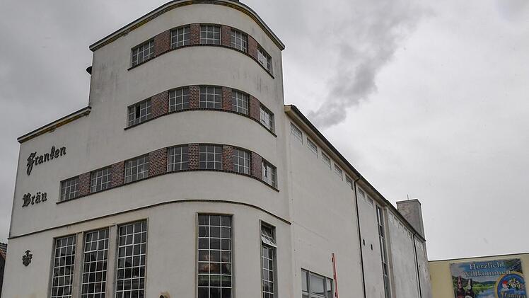 Dunkle Wolken über der Franken Bräu, der Imageschaden der beiden Rückrufaktion lässt sich noch gar nicht abschließend beziffern. Laborberichte wxcDer Besitzer vermutet Sabotage. Foto: Ronald Rinklef.