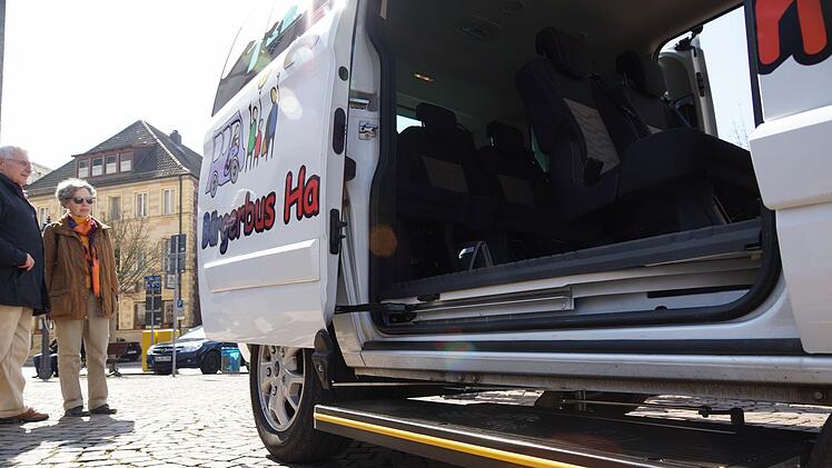 Der Markt Burkardroth will sich im kommenden Jahr einen Bus anschaffen. An einen Linienverkehr wie der B&uuml;rgerbus in Hammelburg ist derzeit nicht gedacht. Foto: Arkadius Guzy