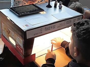Schüler an der Trick-Box: Die digitale Welt eröffnete sich die Eltmann Mittelschülern bei der App-Entwicklung.  Foto: Günther Geiling