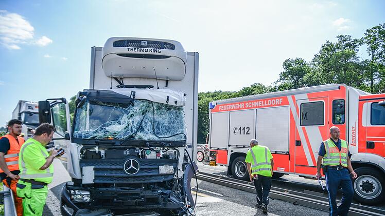Ein Toter und sieben Schwerverletzte nach Unf&auml;llen auf der A6