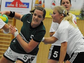 War mit acht Treffern die erfolgreichste SG-Spielerin: Lisa Wenzke (links). Foto: Hopf