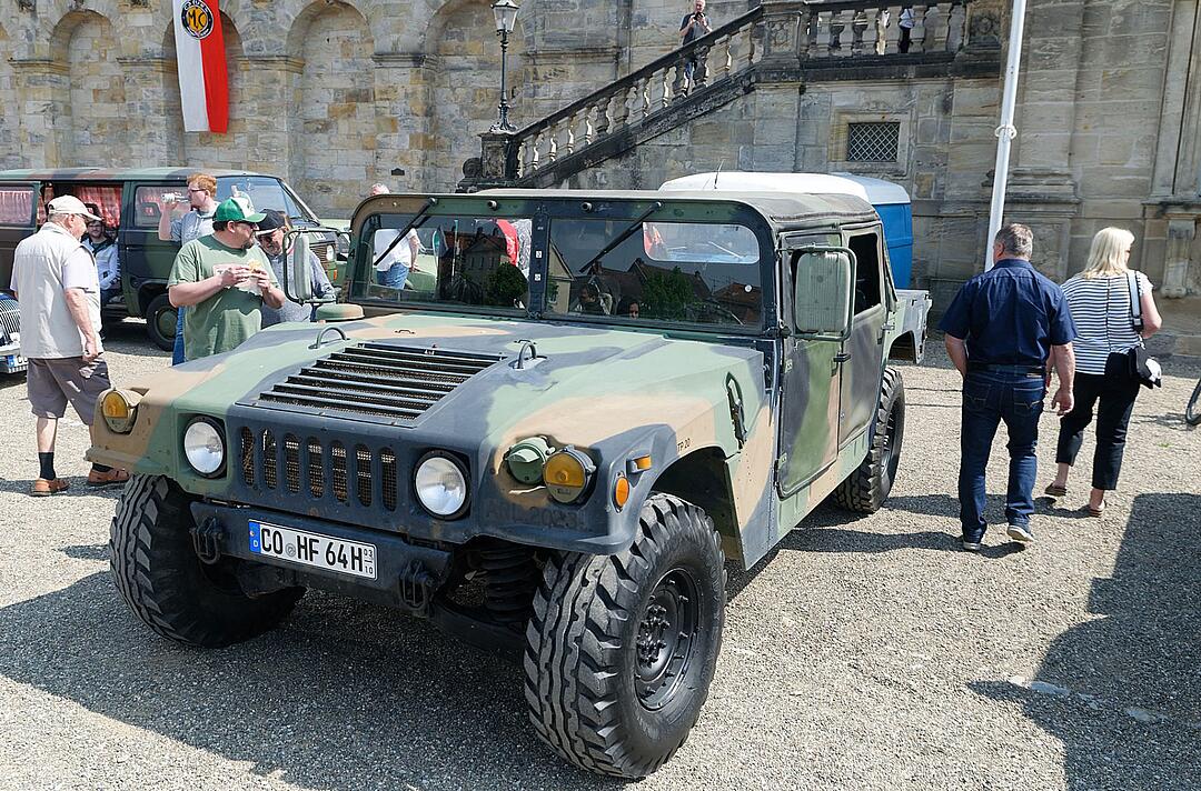 Über 500 Autos zogen Besucher aus nah und fern an