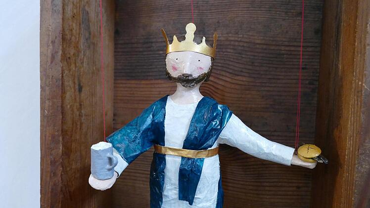 Kaiser Heinrich II. mit Bratwürst und Bierkrug.  Marion Krüger-Hundrup