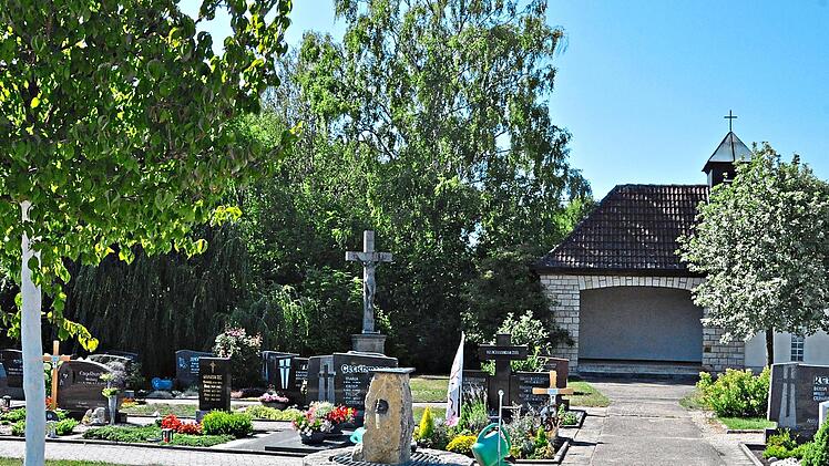 Im Friedhof von Friesenhausen sollen Baumbestattungen m&ouml;glich werden. Martin Schweiger