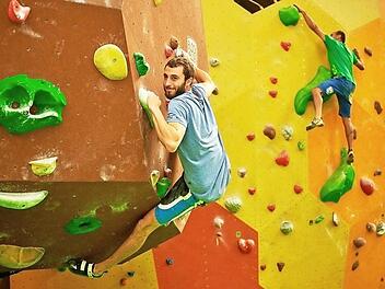 Vor allem Abends und am Wochenende ist die Boulderhalle der Blockhelden gut frequentiert.  Foto: privat
