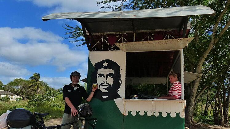 "Auf die Revolution!". Che-Guevara ist in Kuba ein gefeierter Nationalheld.