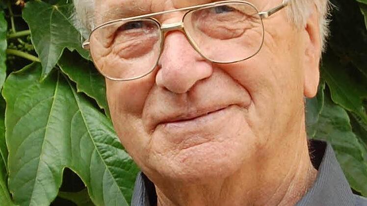 Max Schmitt aus Schlimpfhof wird heute 85 Jahre alt. Foto: Günther Straub